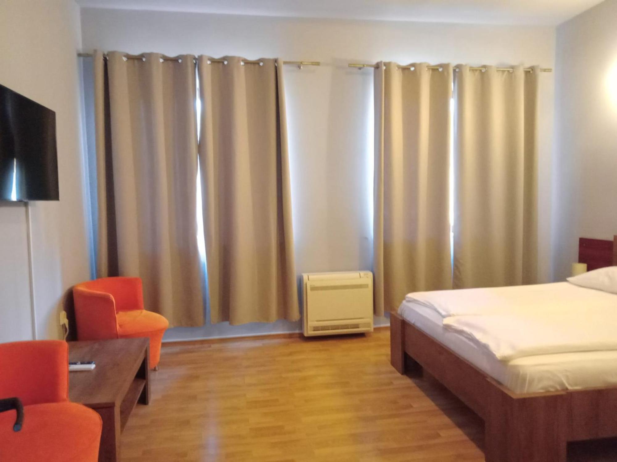 Arsenal Park Transilvania Orăştie Esterno foto